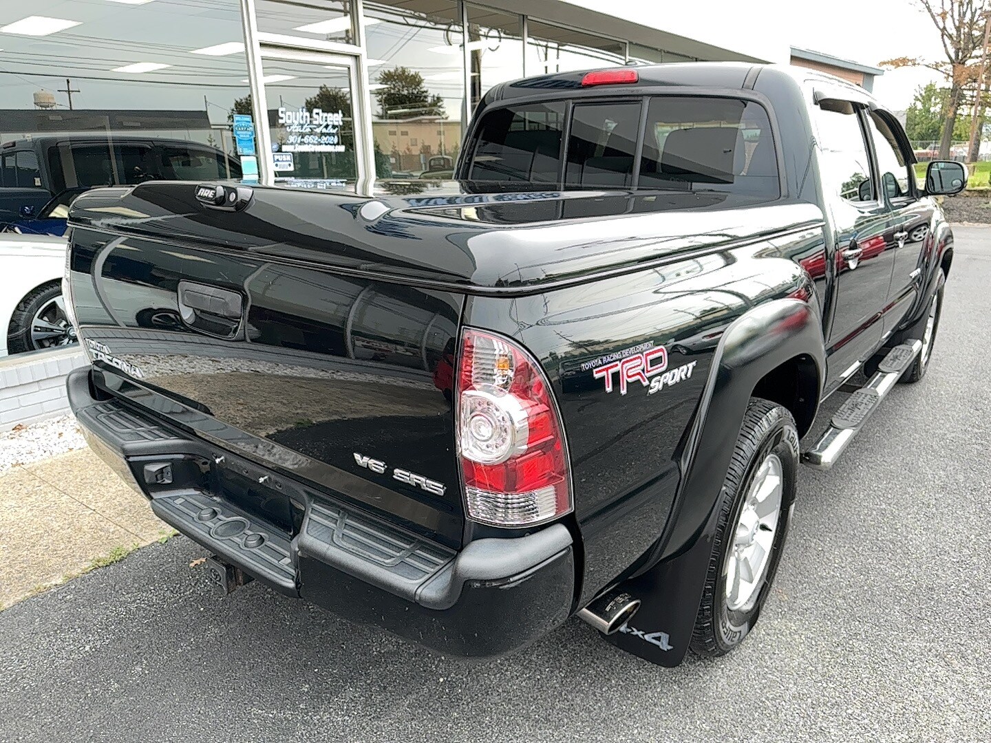 2009 Toyota Tacoma Base V6 photo 3