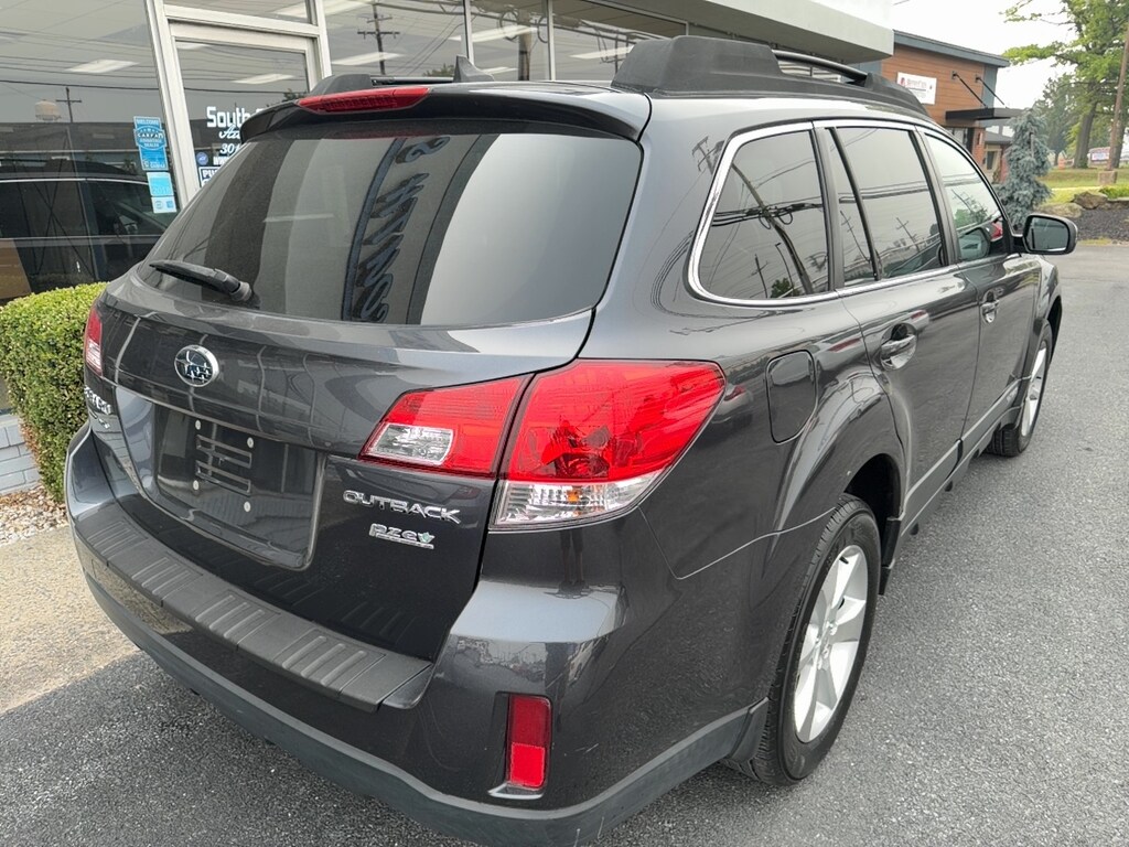 Used 2013 Subaru Outback 2.5i Limited (CVT) SUV