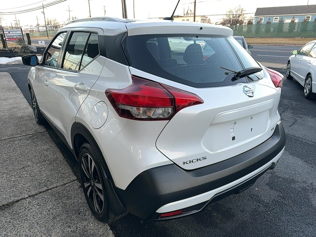 Used 2018 Nissan Kicks SV SUV
