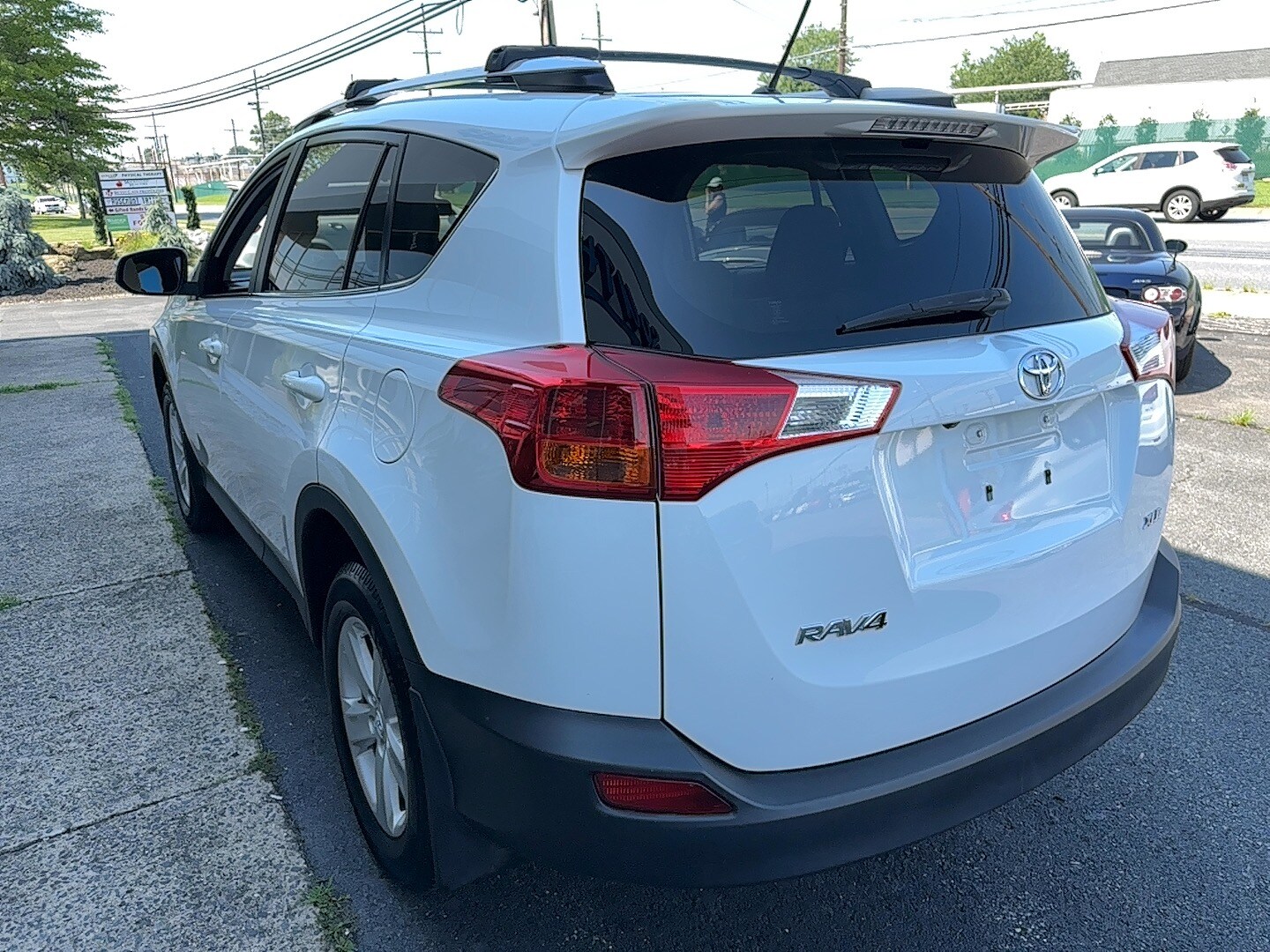 2013 Toyota RAV4 XLE photo 4