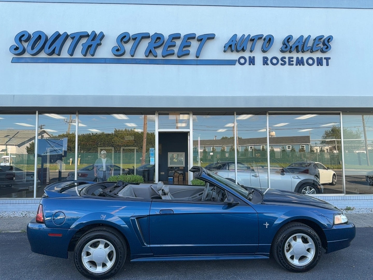 2000 Ford Mustang Base