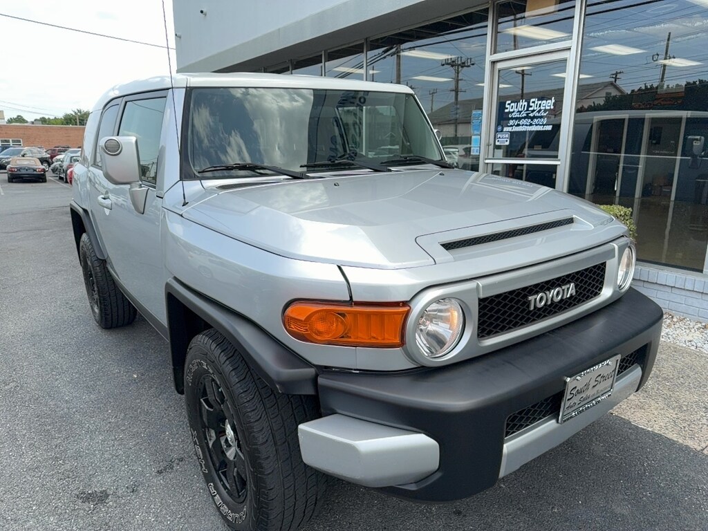Used 2007 Toyota FJ Cruiser Base SUV
