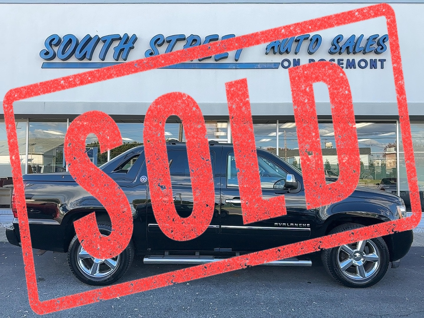 2013 Chevrolet Avalanche LTZ's photo