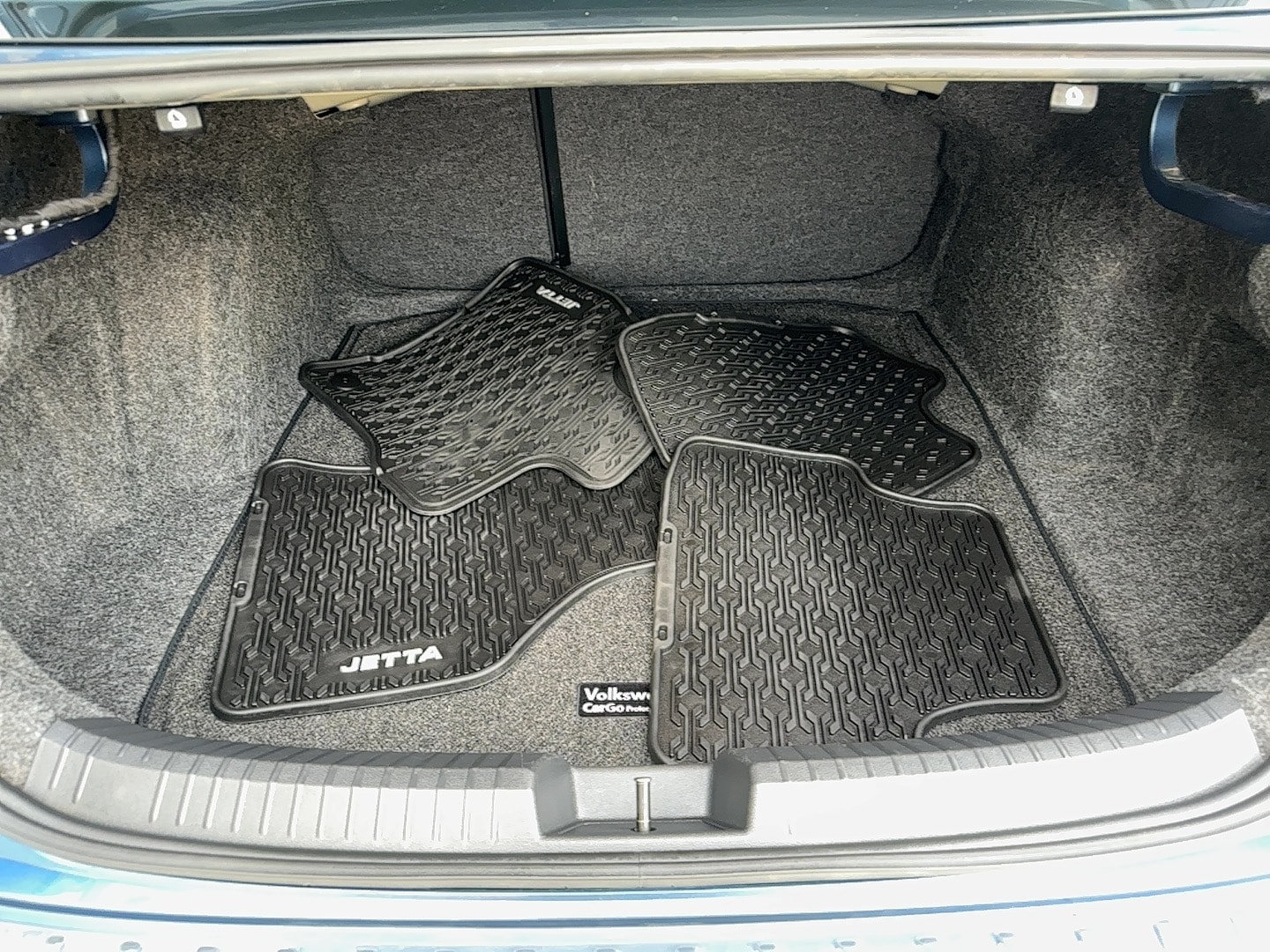 2021 Volkswagen Jetta SE - Photo 25
