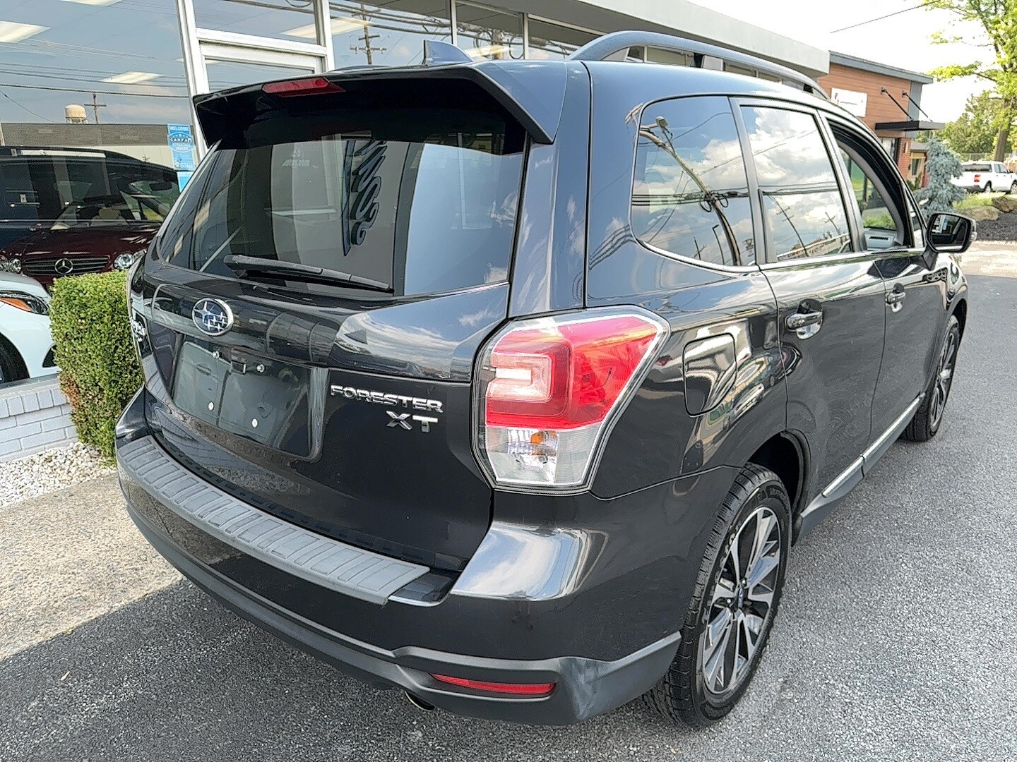 2017 Subaru Forester 2.0XT Touring photo 3
