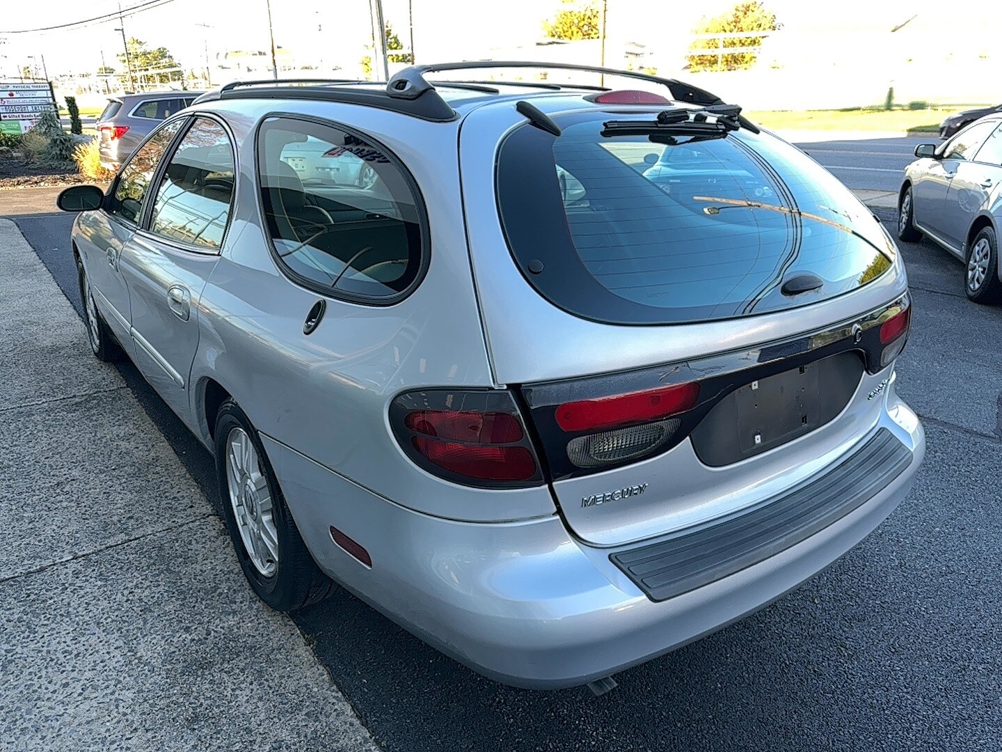 2005 Mercury Sable LS photo 3