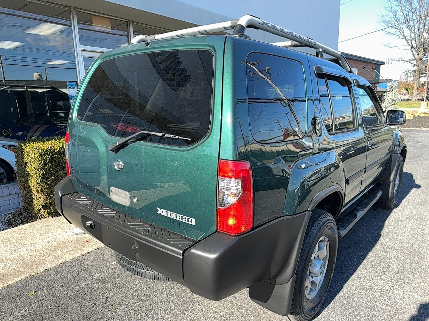 2001 Nissan Xterra XE photo 2