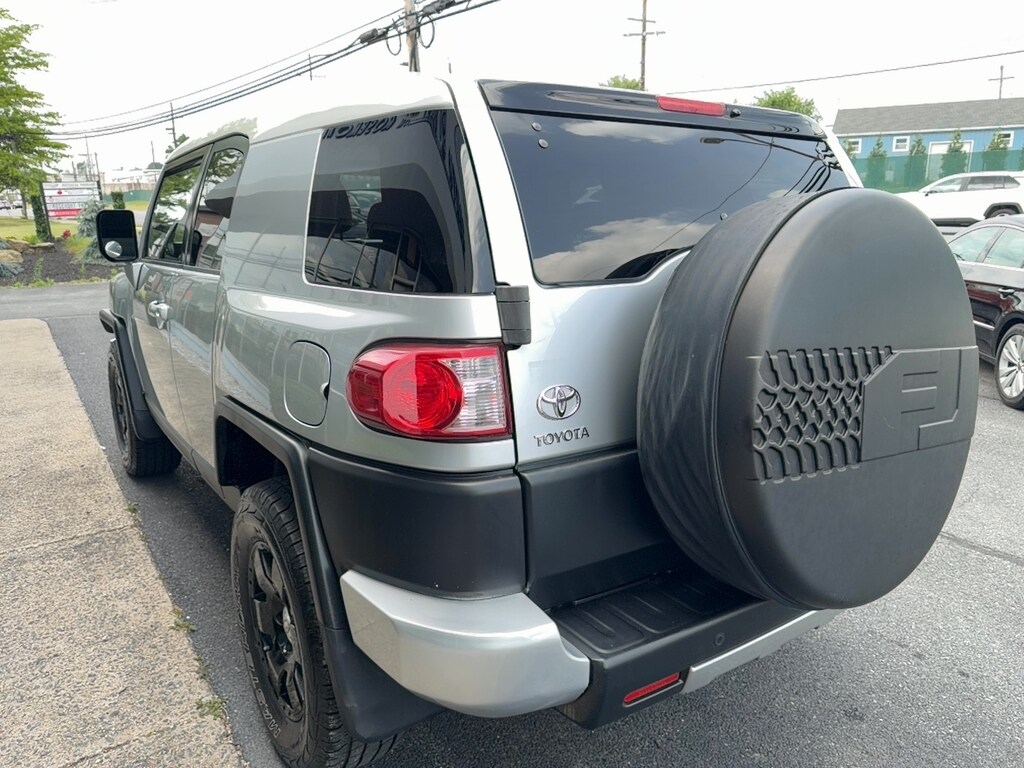 Used 2007 Toyota FJ Cruiser Base SUV