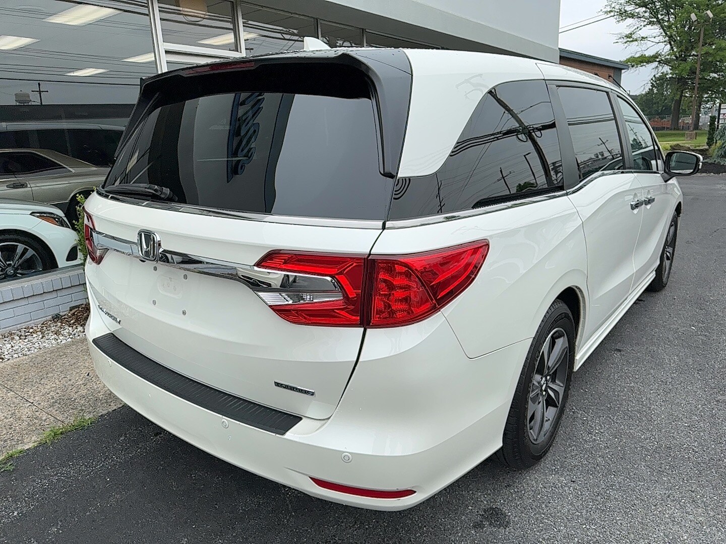 2018 Honda Odyssey Touring photo 3