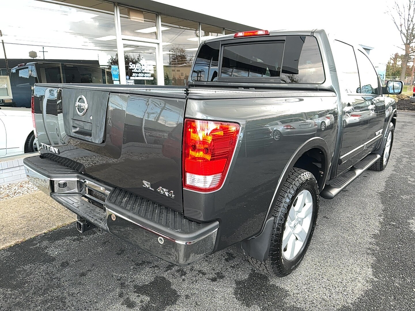 2012 Nissan Titan SL photo 3
