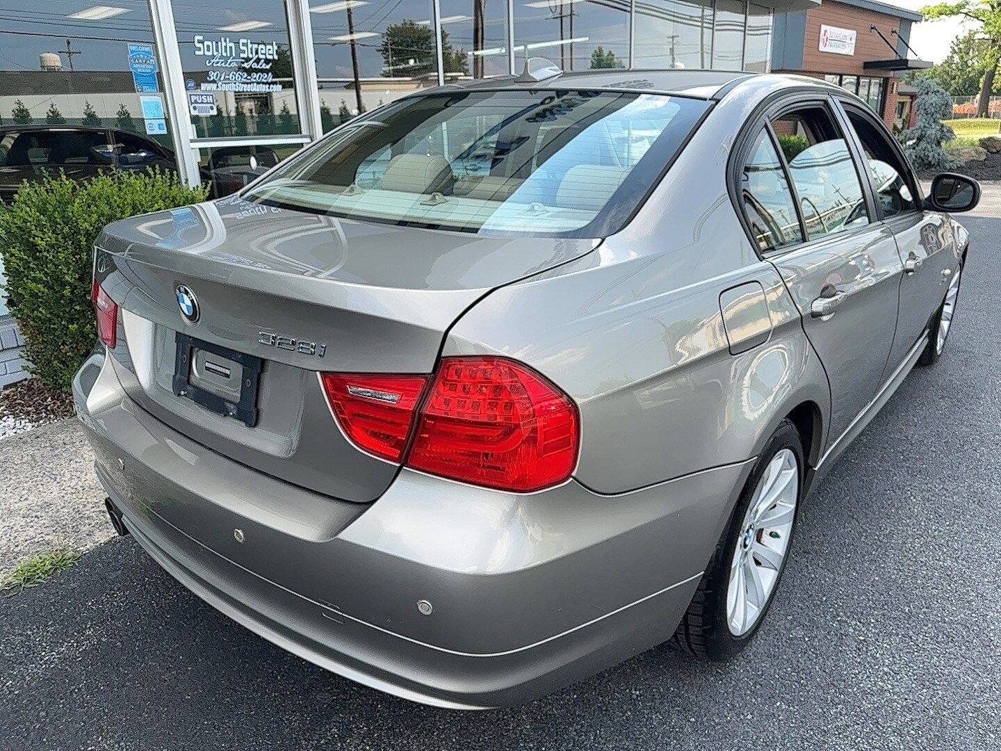 2011 Bmw 328i xDrive photo 3
