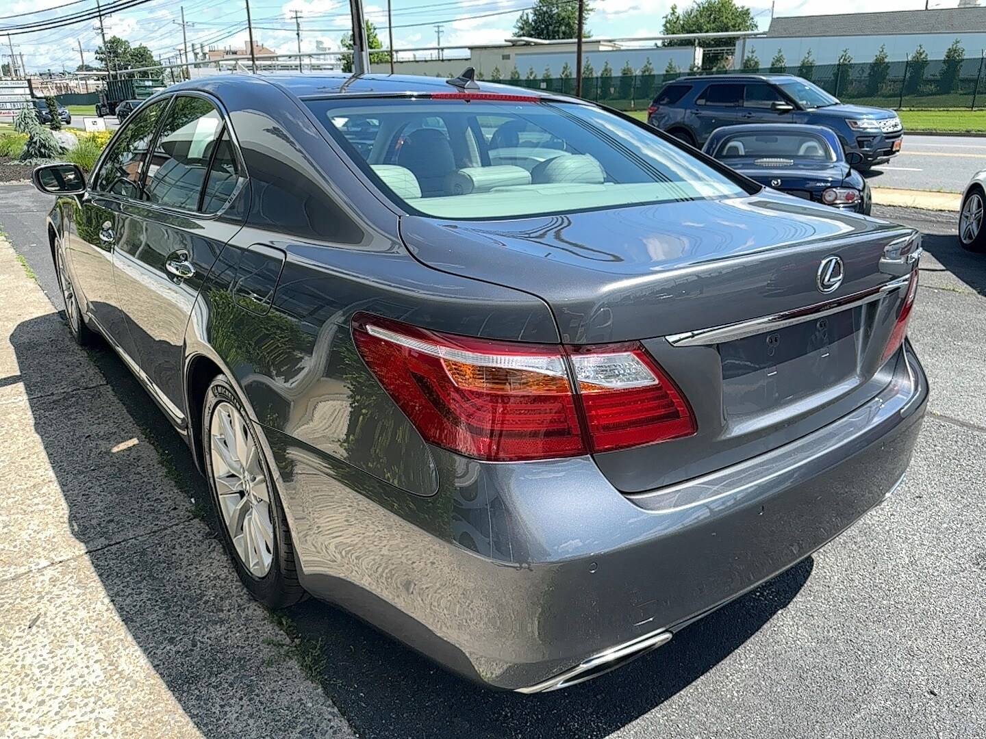 2012 Lexus LS 460 photo 4