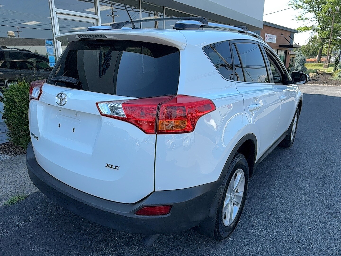 2013 Toyota RAV4 XLE photo 3