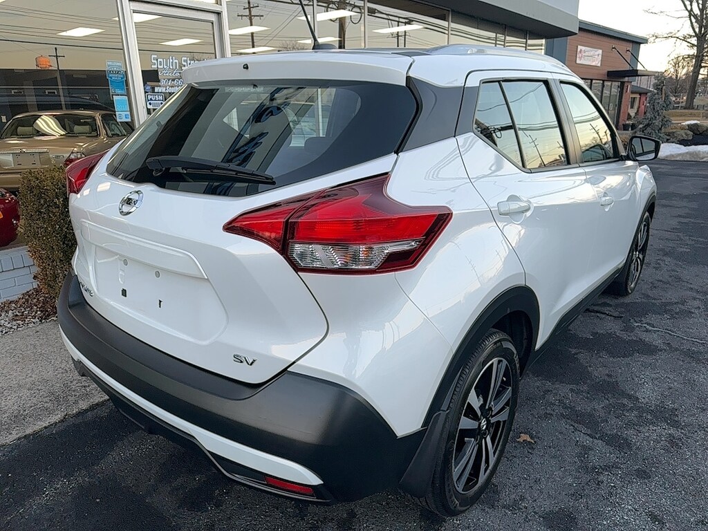 Used 2018 Nissan Kicks SV SUV