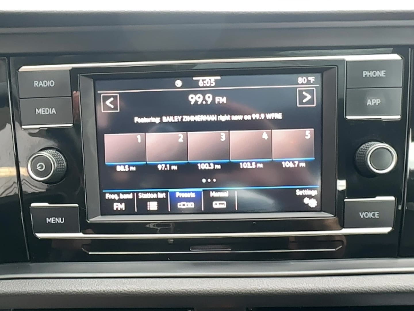 2021 Volkswagen Jetta SE - Photo 9
