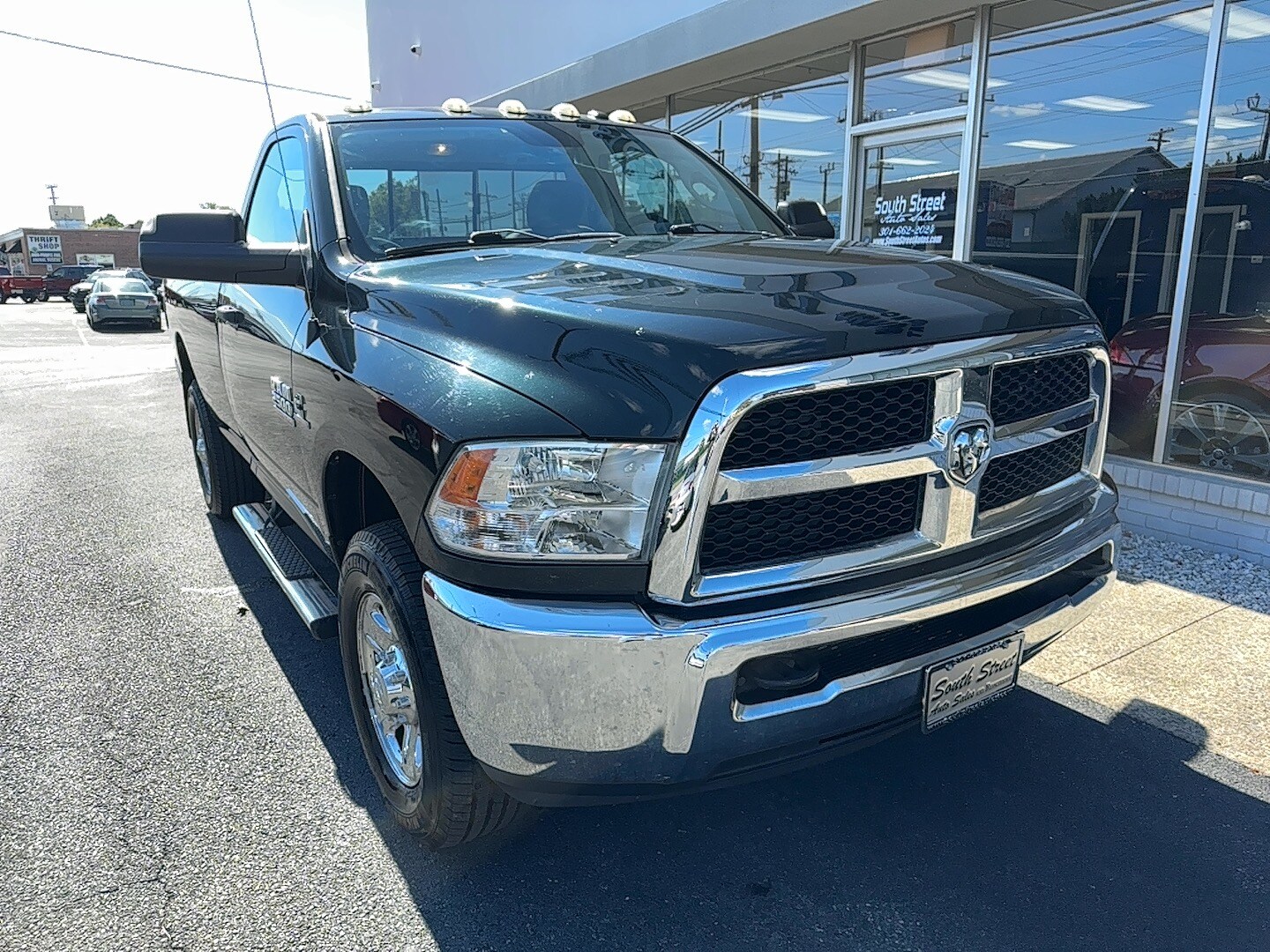 2016 Ram 2500 Tradesman photo 2