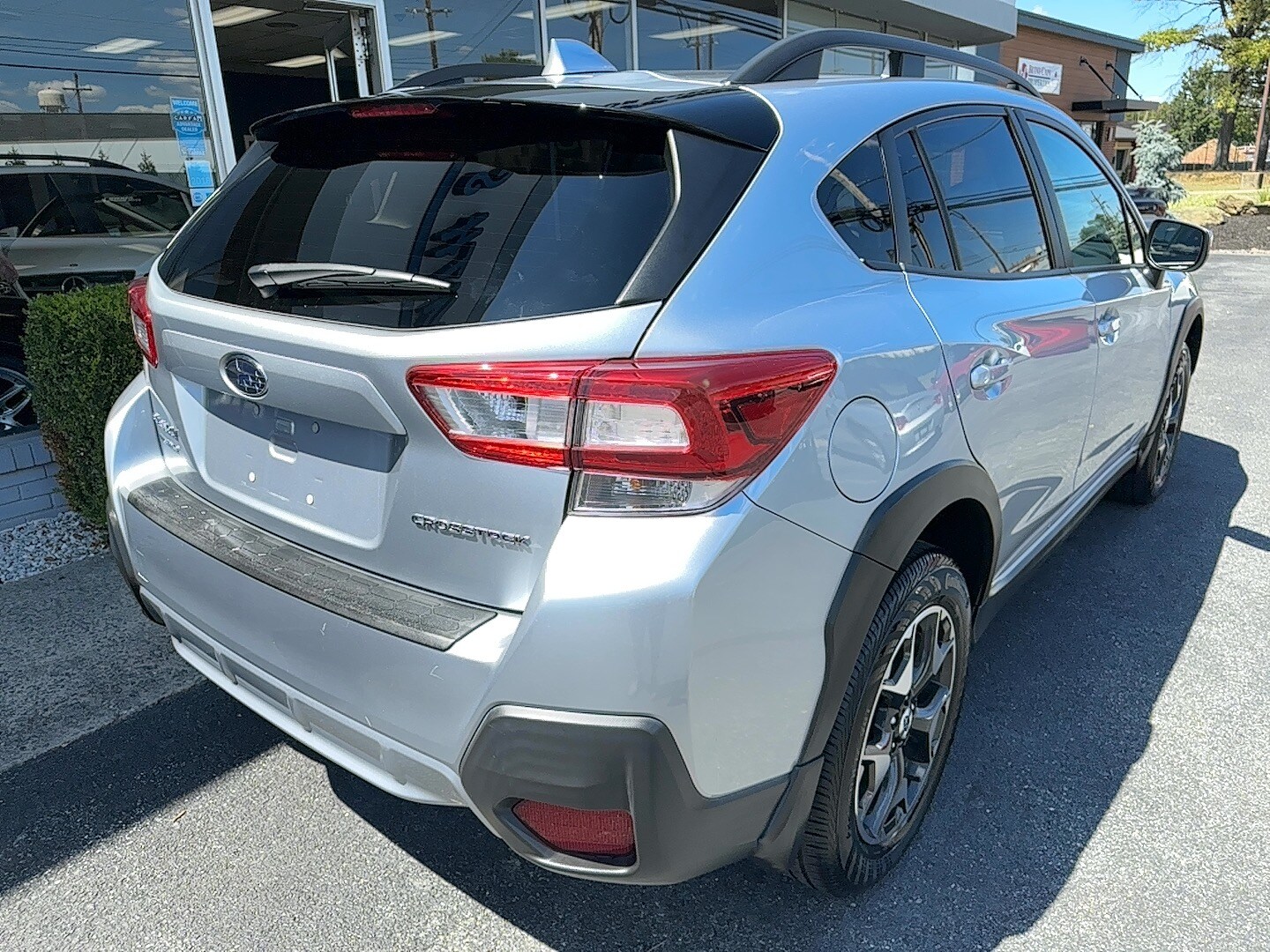 2018 Subaru Crosstrek 2.0i Premium photo 3