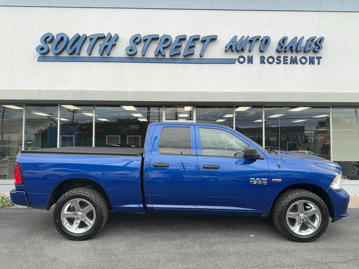 2016 RAM 1500 Express 4x4 Quad Cab 6'4" (Fleet)'s photo