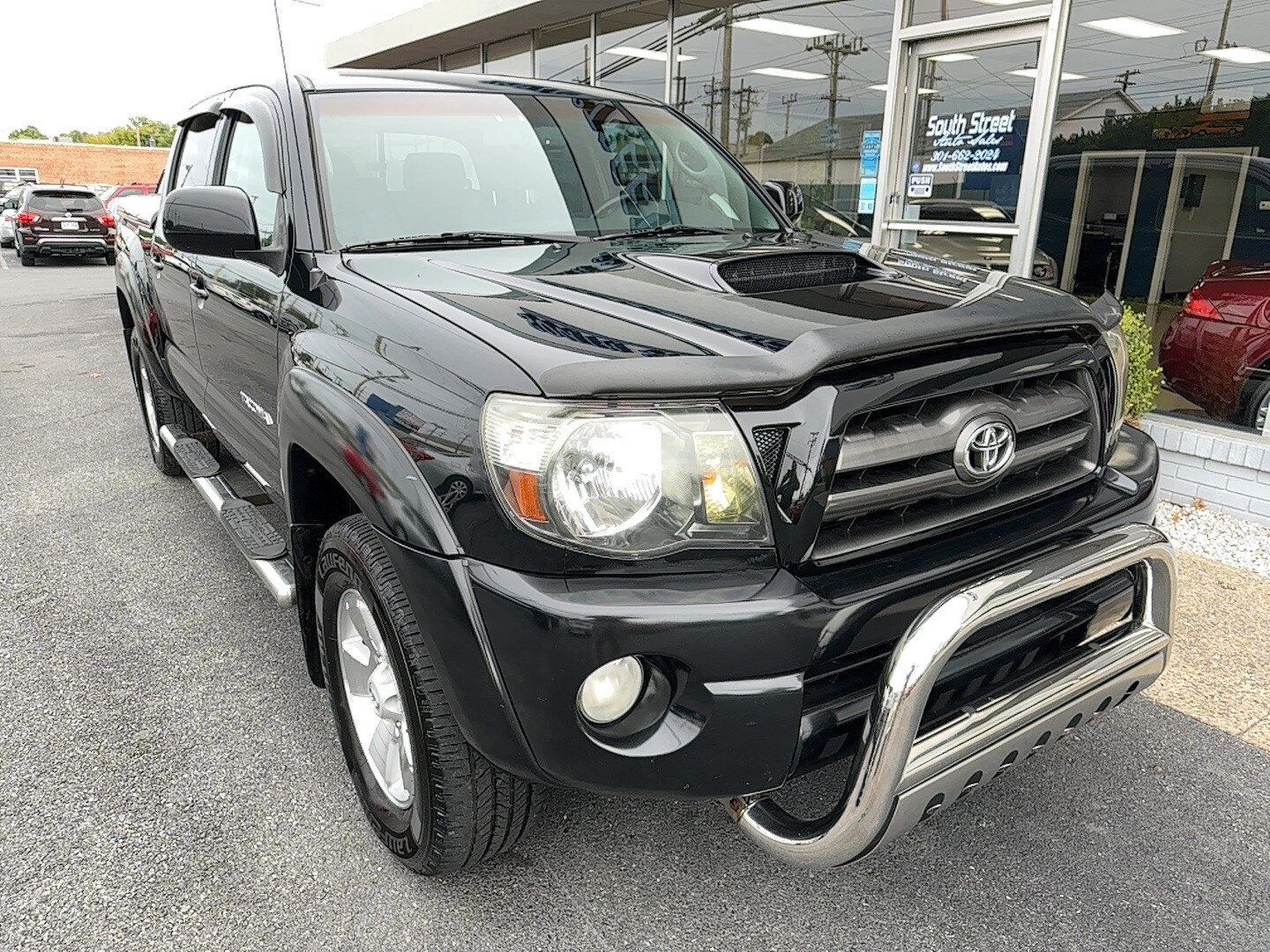 2009 Toyota Tacoma Base V6 photo 2