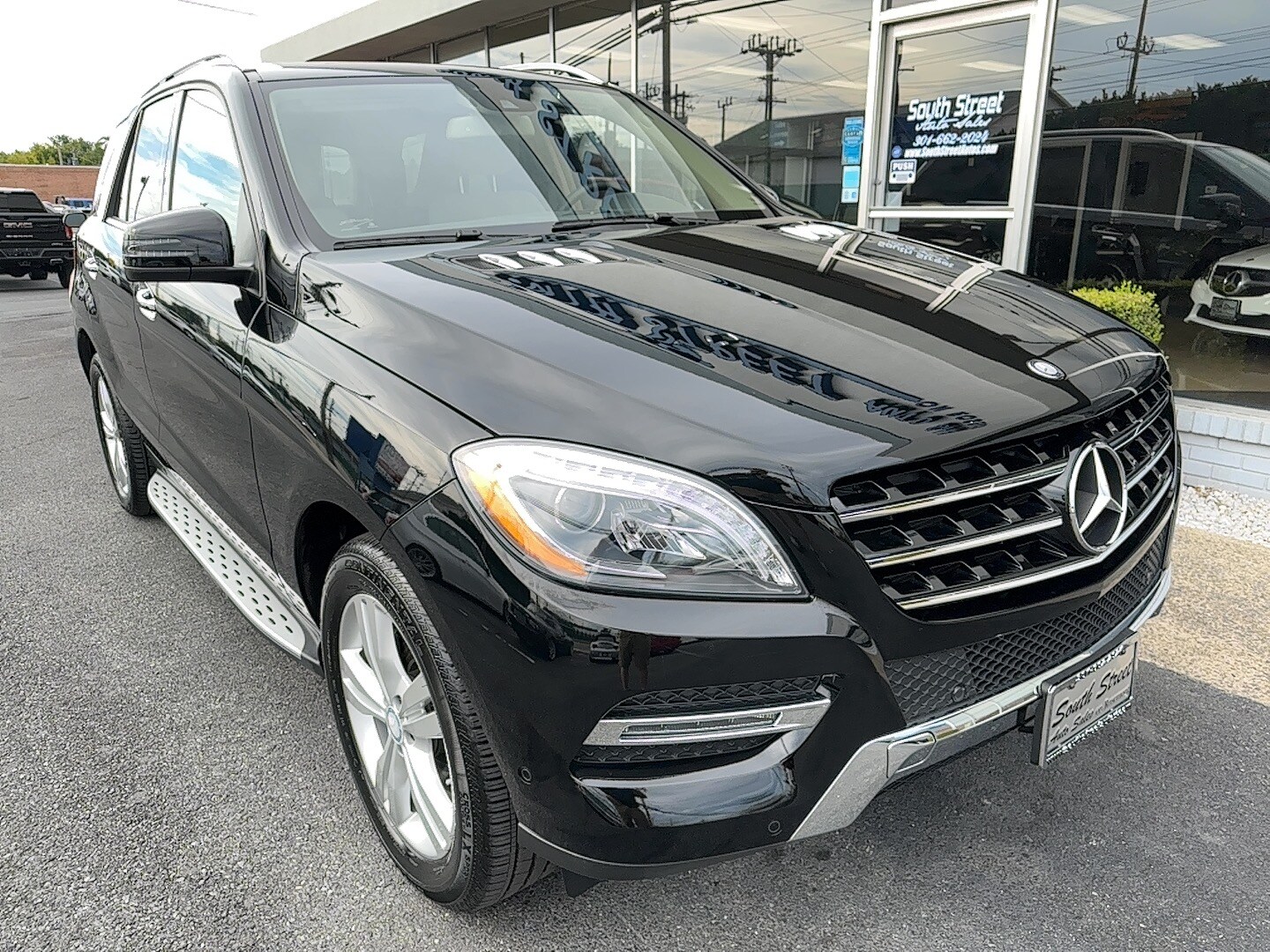 2014 Mercedes Benz ML 350 4MATIC photo 2