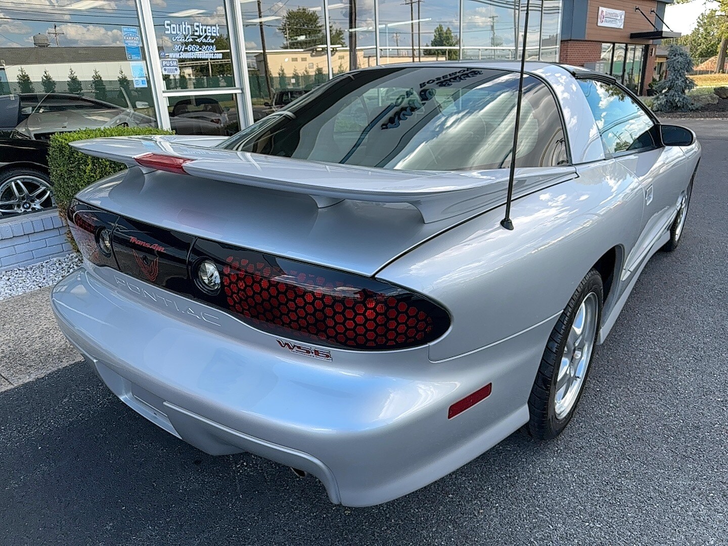 2002 Pontiac Firebird TRANS AM photo 3