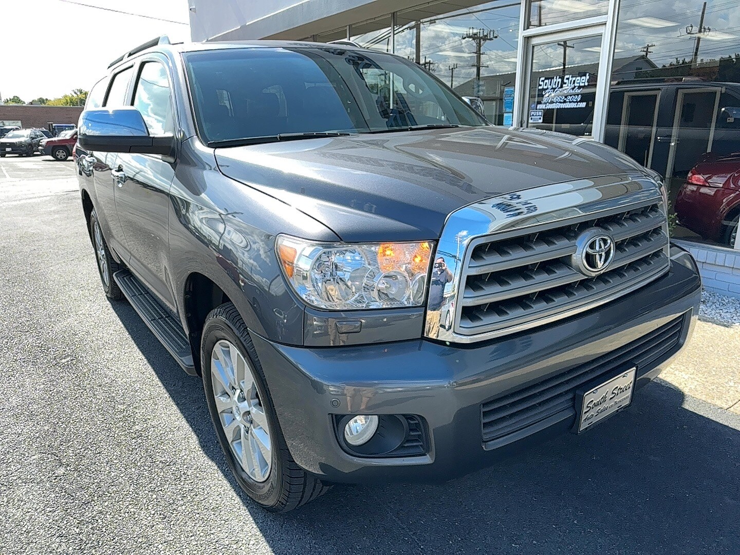 2012 Toyota Sequoia Limited photo 2