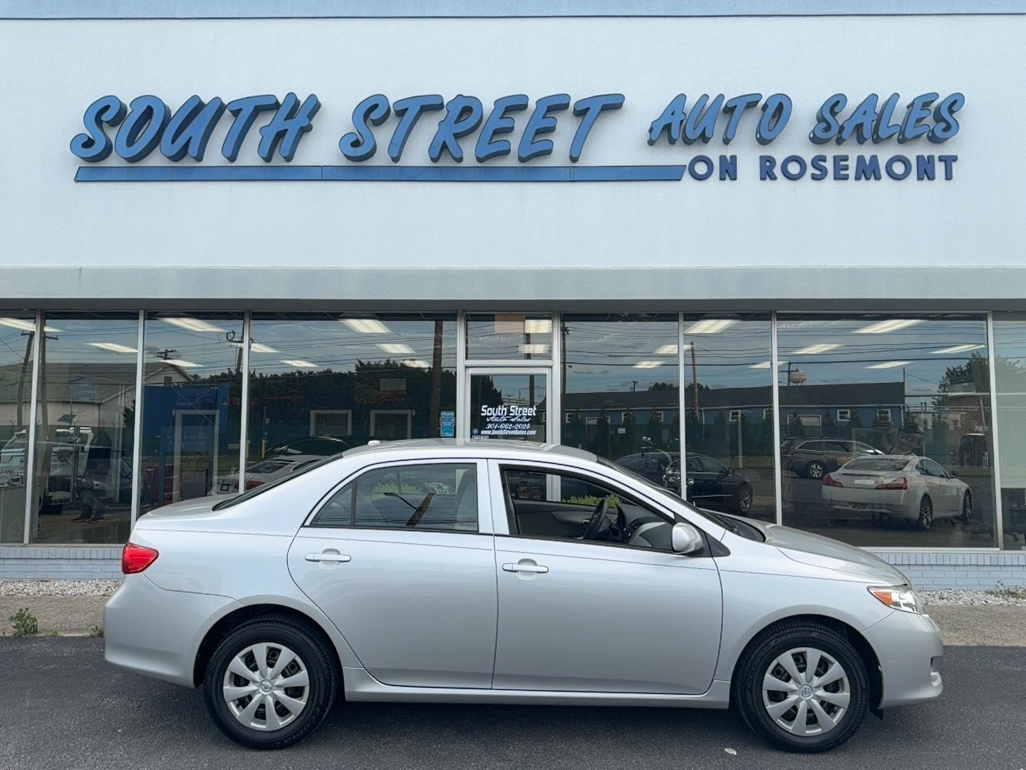 2010 Toyota Corolla LE AT's photo