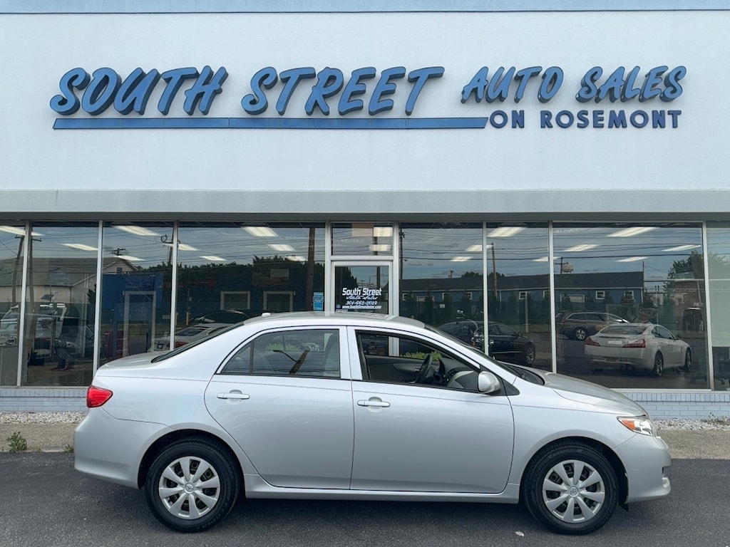 Used 2010 Toyota Corolla LE Sedan