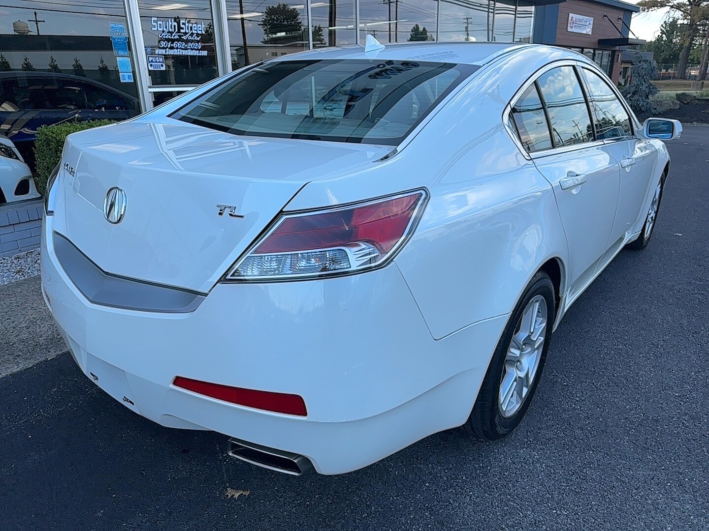2011 Acura TL photo 2