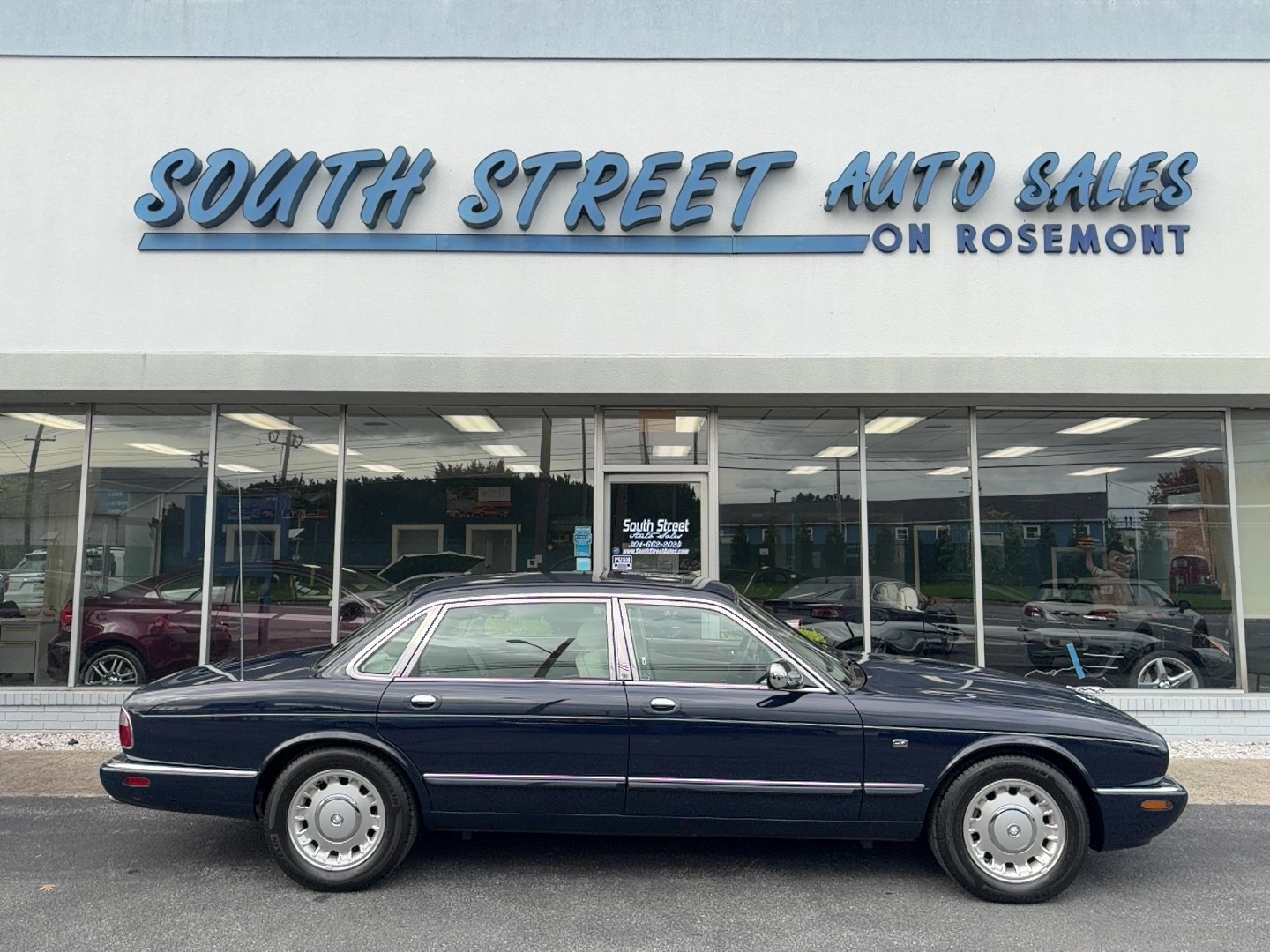 2000 Jaguar XJ Series