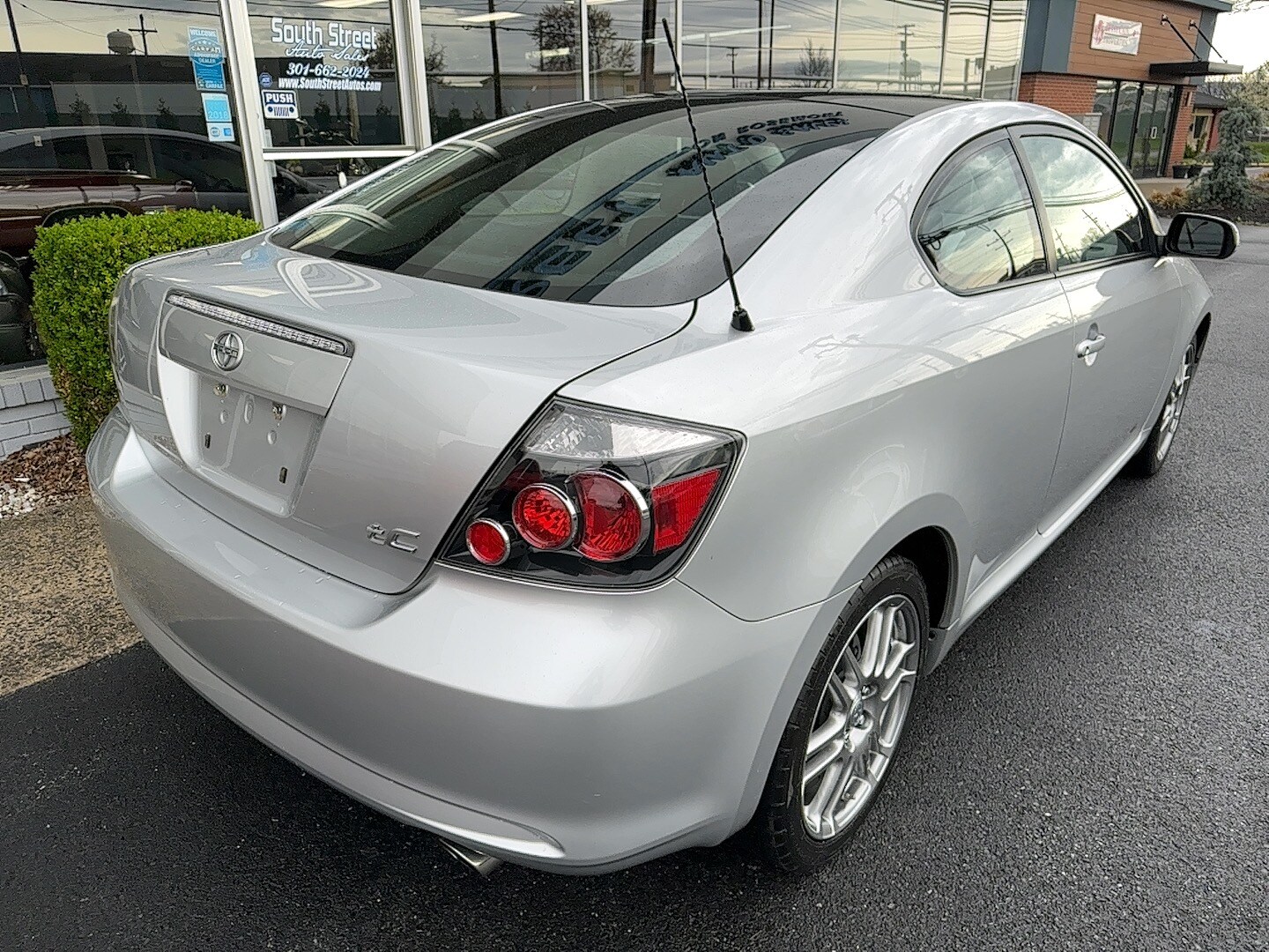 2008 Scion tC Base photo 2