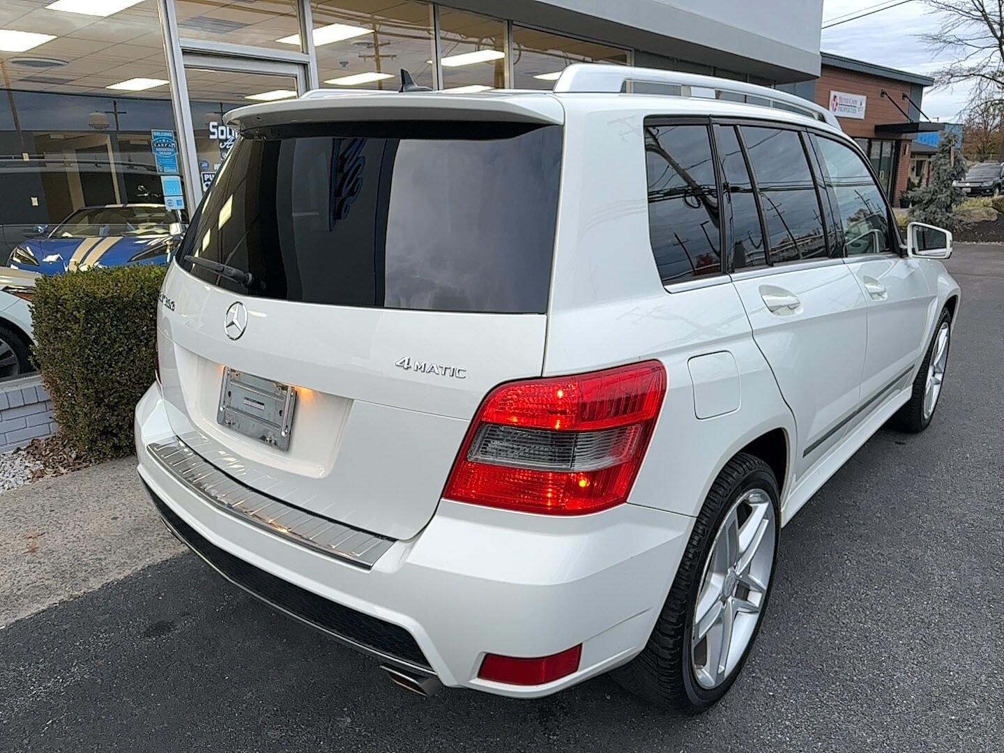 2011 Mercedes Benz GLK 350 4MATIC photo 3