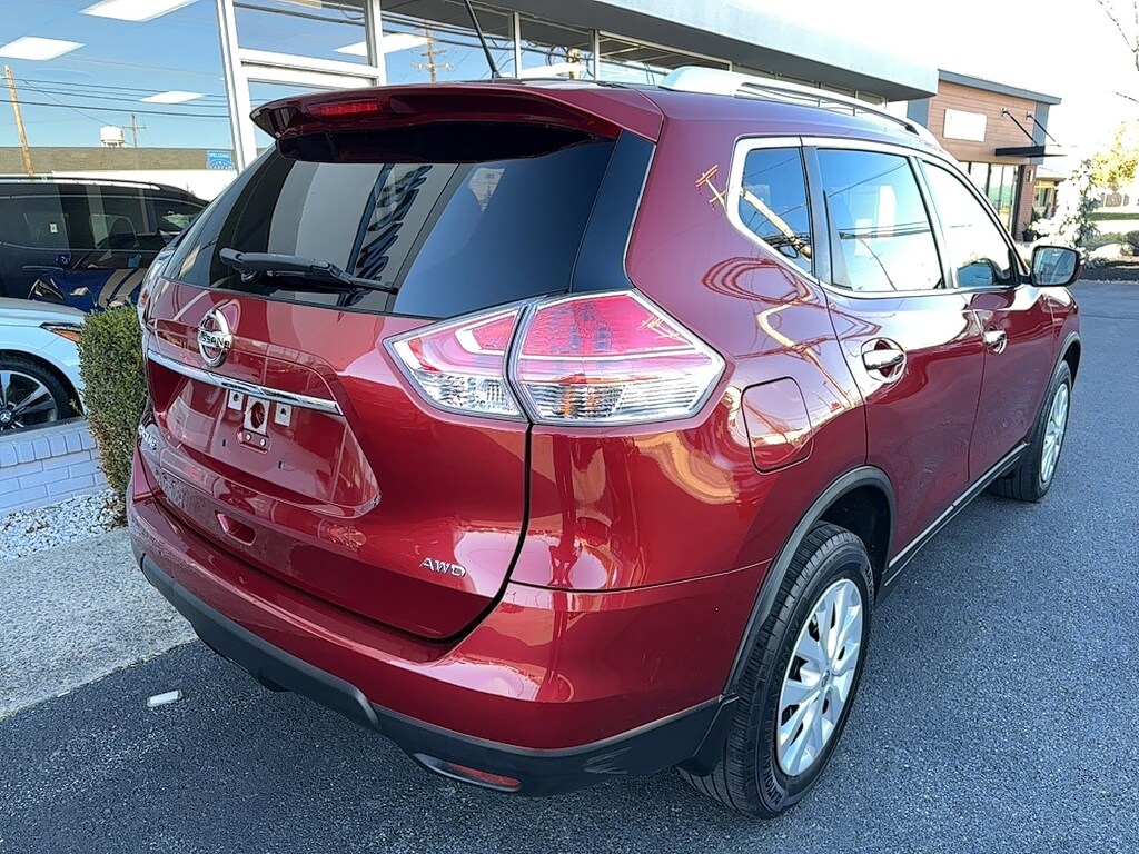 Used 2016 Nissan Rogue S SUV