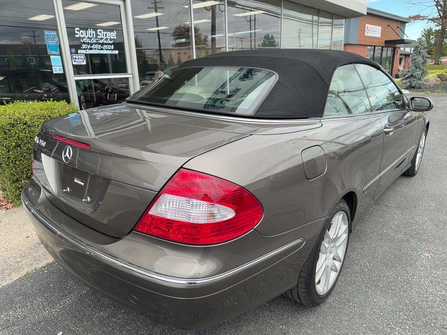 Used 2009 Mercedes-Benz CLK-Class Base Convertible