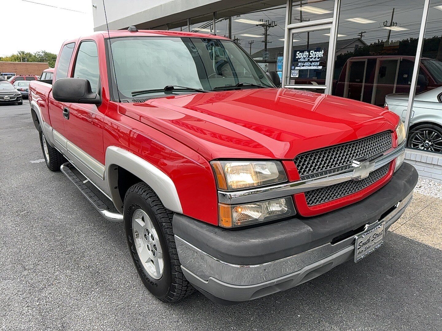 2005 Chevrolet Silverado 1500 LS photo 2