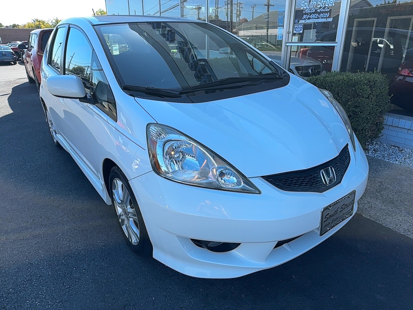 2010 Honda Fit Sport photo 2
