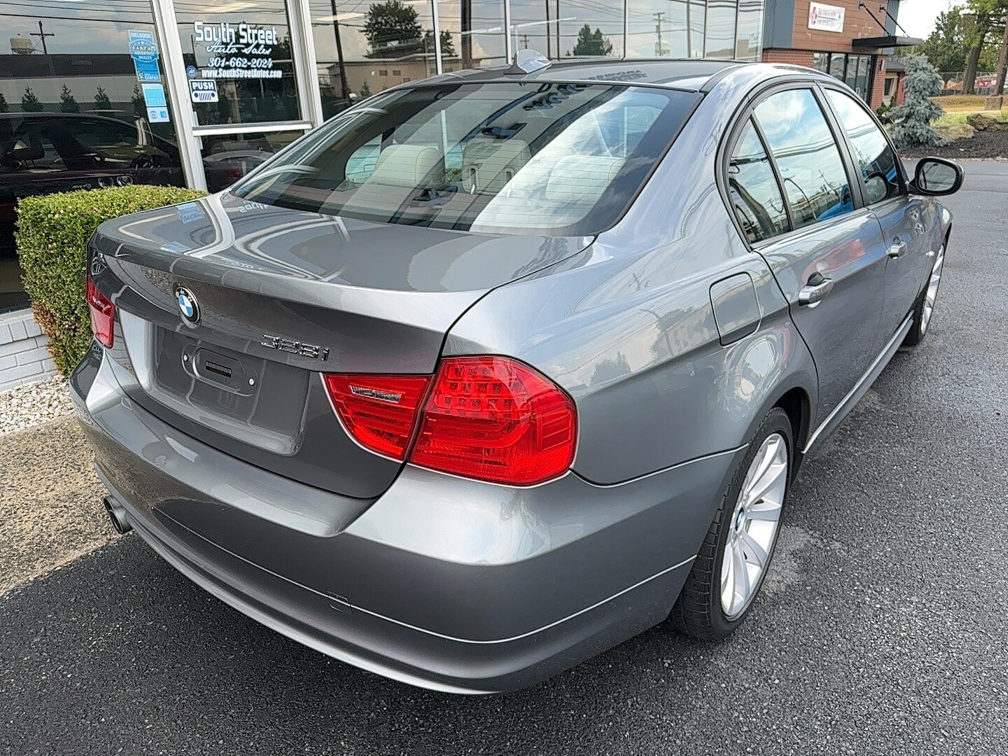 2011 Bmw 328i SA photo 2