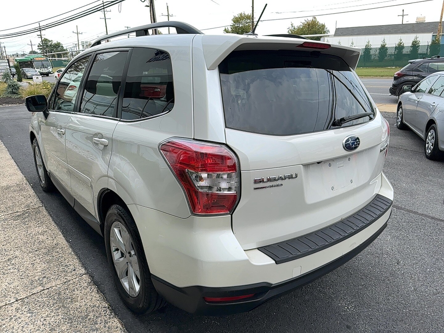 2014 Subaru Forester 2.5i Touring photo 4