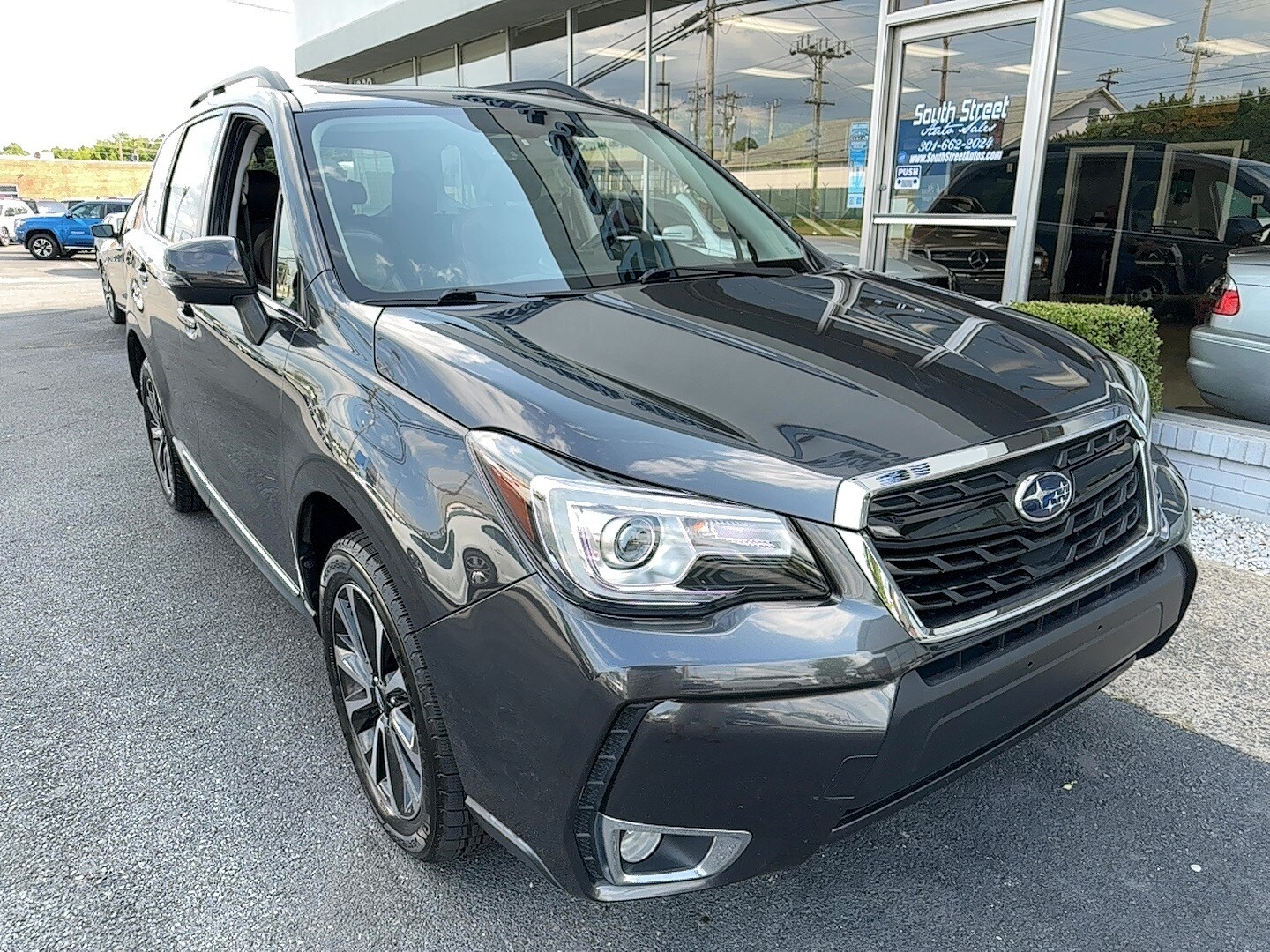 2017 Subaru Forester 2.0XT Touring photo 2
