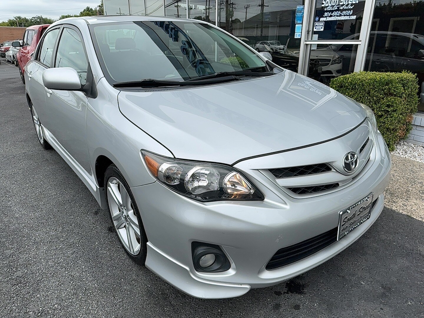 2013 Toyota Corolla S photo 2