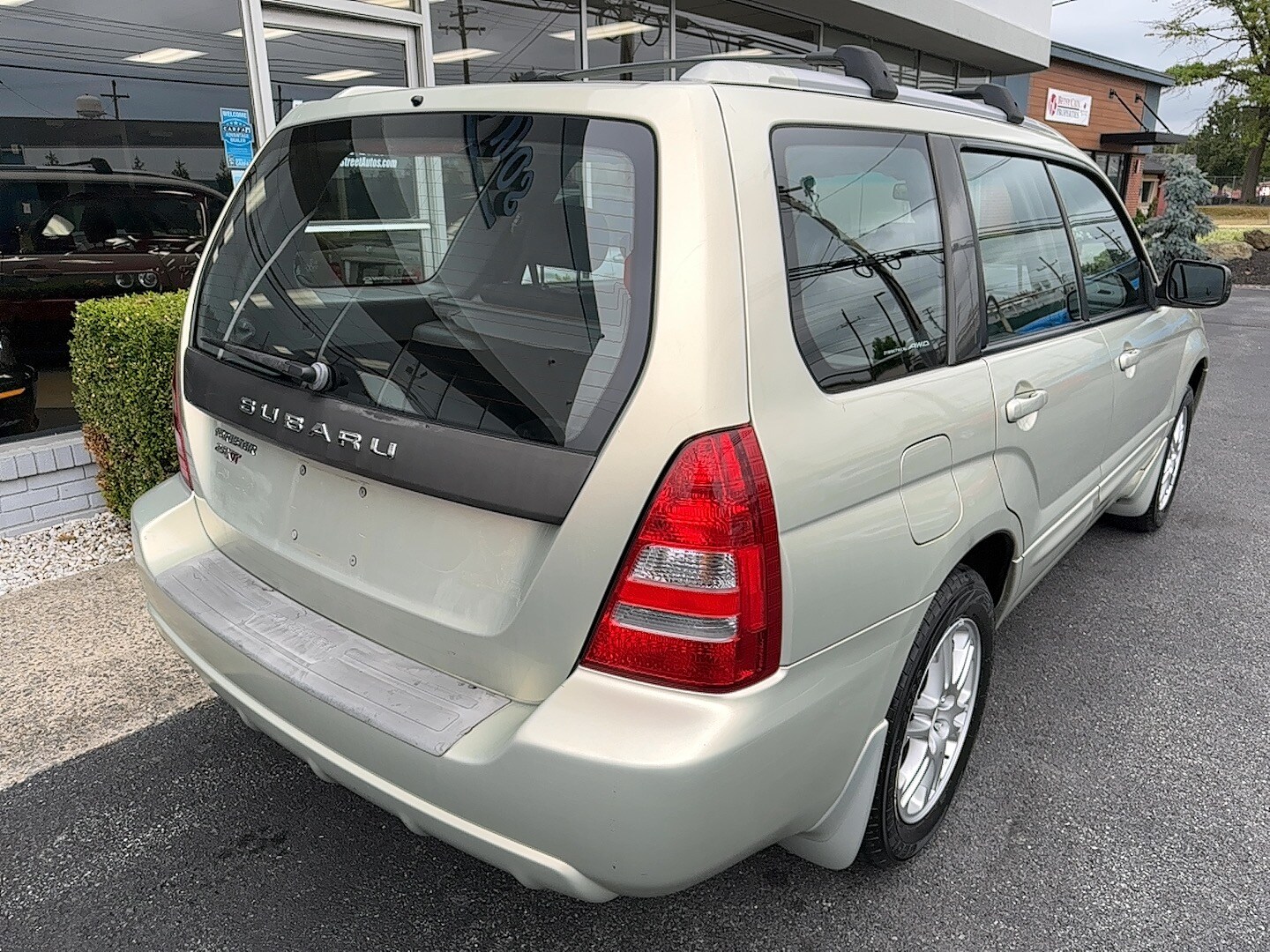 2005 Subaru Forester XT photo 4