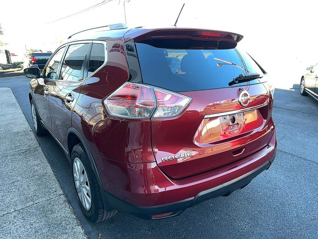 Used 2016 Nissan Rogue S SUV