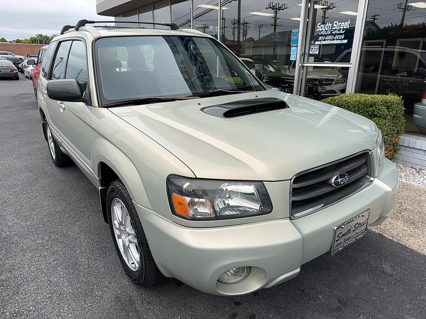 2005 Subaru Forester XT photo 2