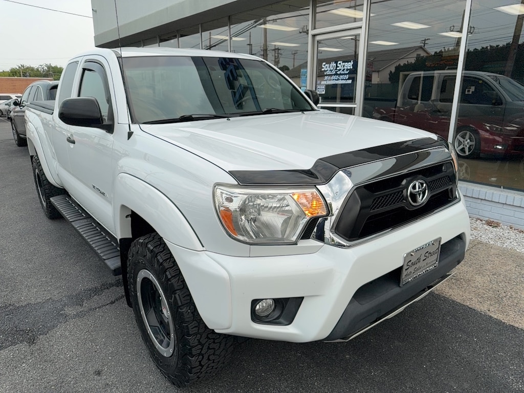 Used 2012 Toyota Tacoma V6 Access Cab 4WD Truck Access Cab