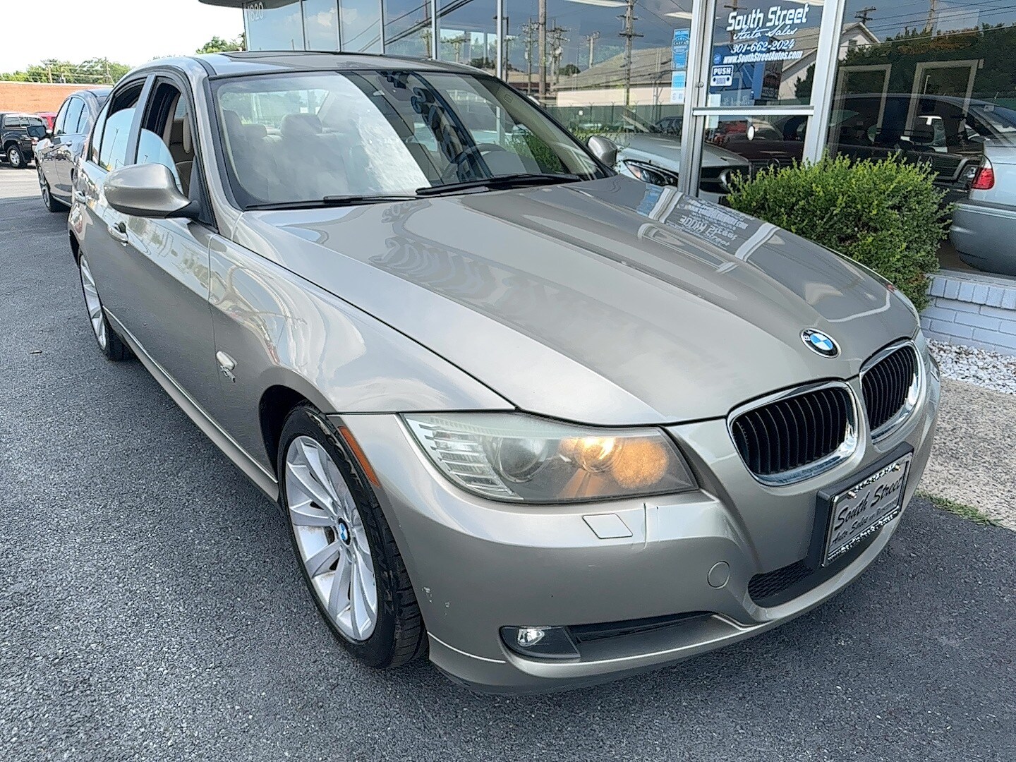 2011 Bmw 328i xDrive photo 2