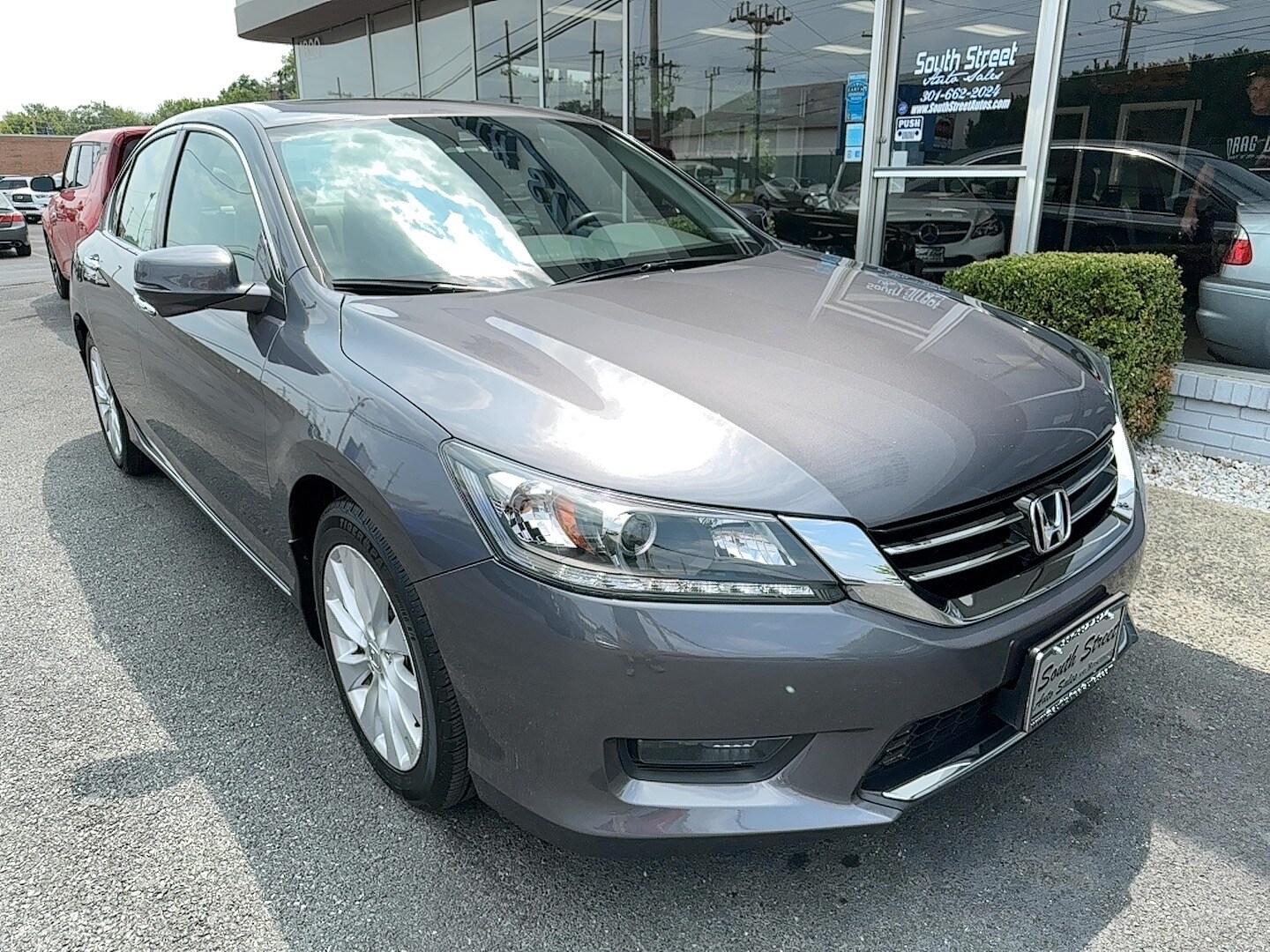 2015 Honda Accord EX-L photo 2
