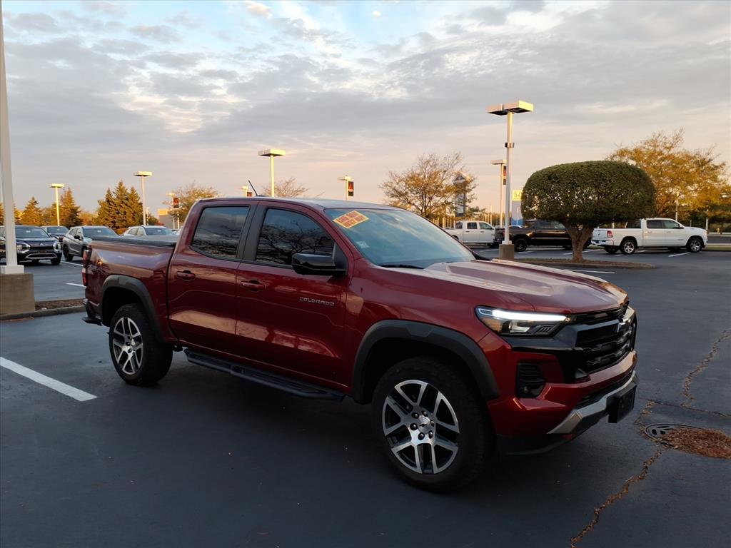 2023 Chevrolet Colorado Z71 photo 3