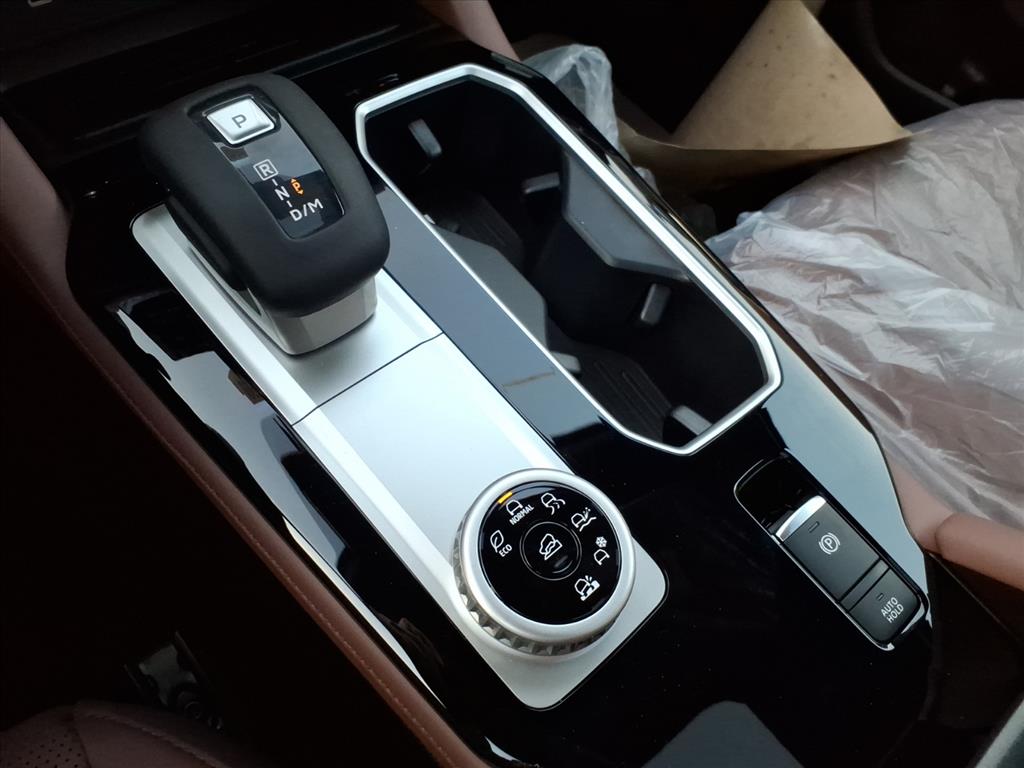 2026 Mitsubishi Outlander SEL - Photo 25