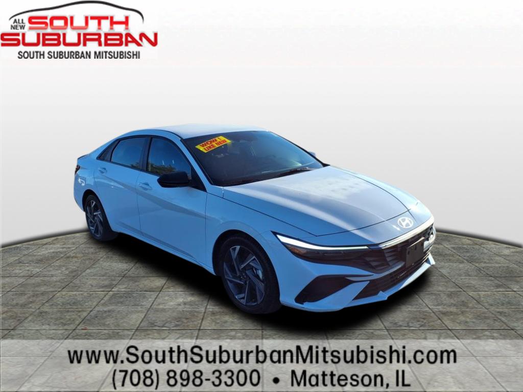 2025 Hyundai Elantra SEL Sport photo 3