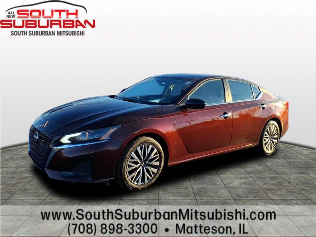 Used 2025 Nissan Altima SV Sedan